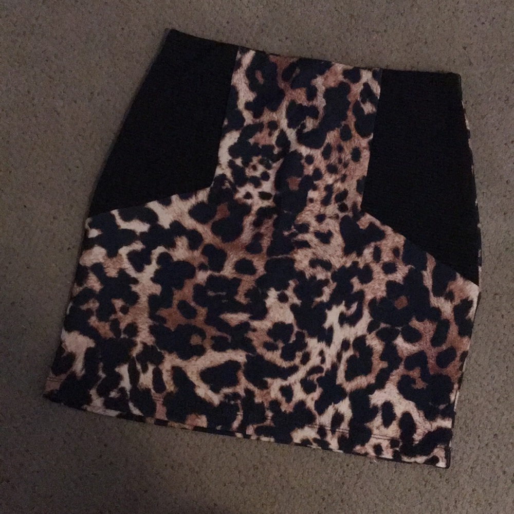 Cheetah Bodycon Skirt: Size 6